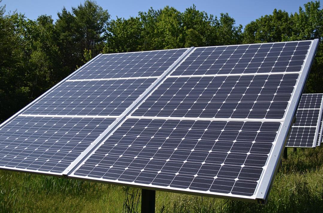 Paneles solares y energía fotovoltaica